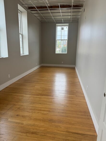 1 S Salisbury St, Lexington, NC for lease - Building Photo - Image 2 of 5