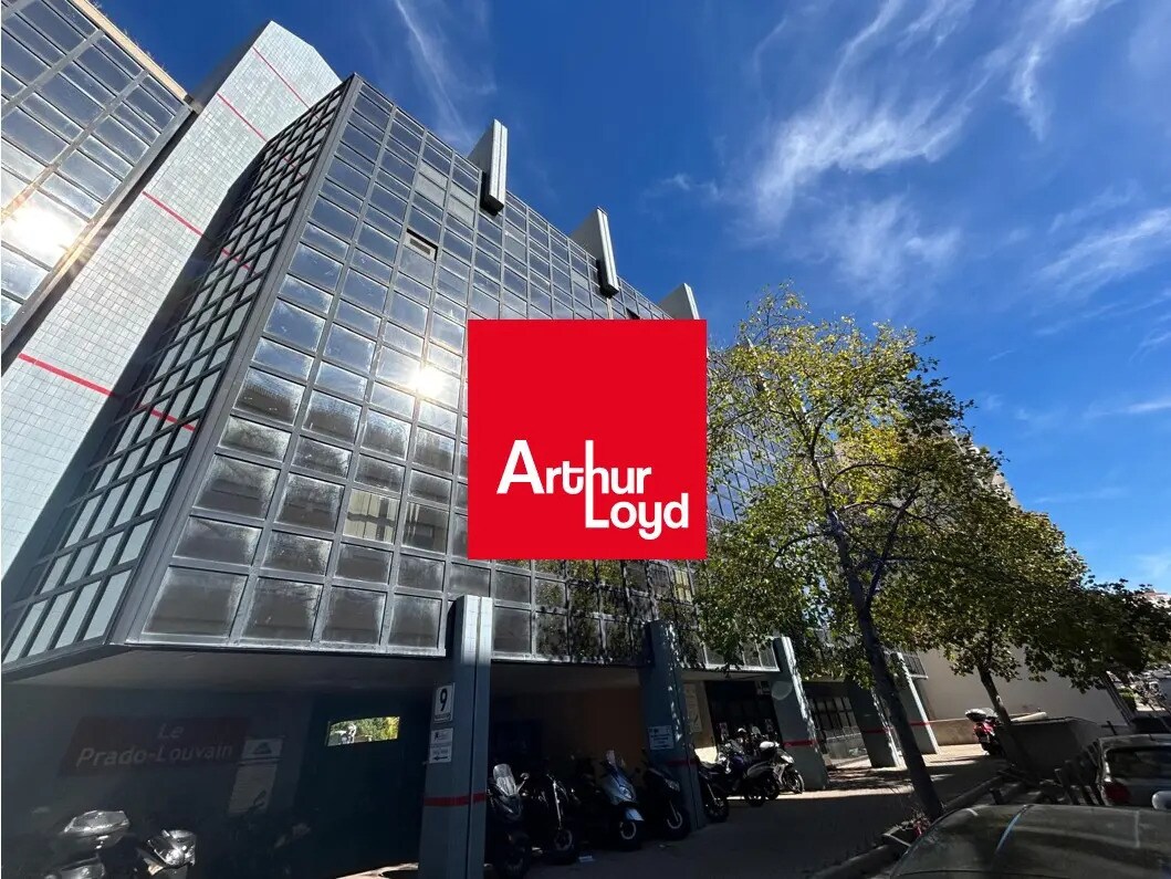 Office in Marseille for sale Building Photo- Image 1 of 11