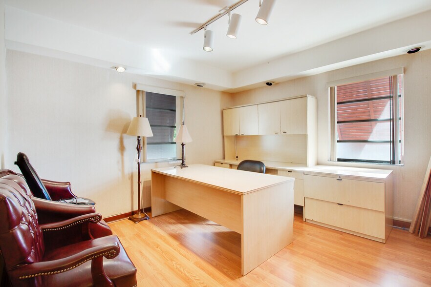 2700 SW 37th Ave, Coconut Grove, FL à vendre - Photo du bâtiment - Image 3 de 13