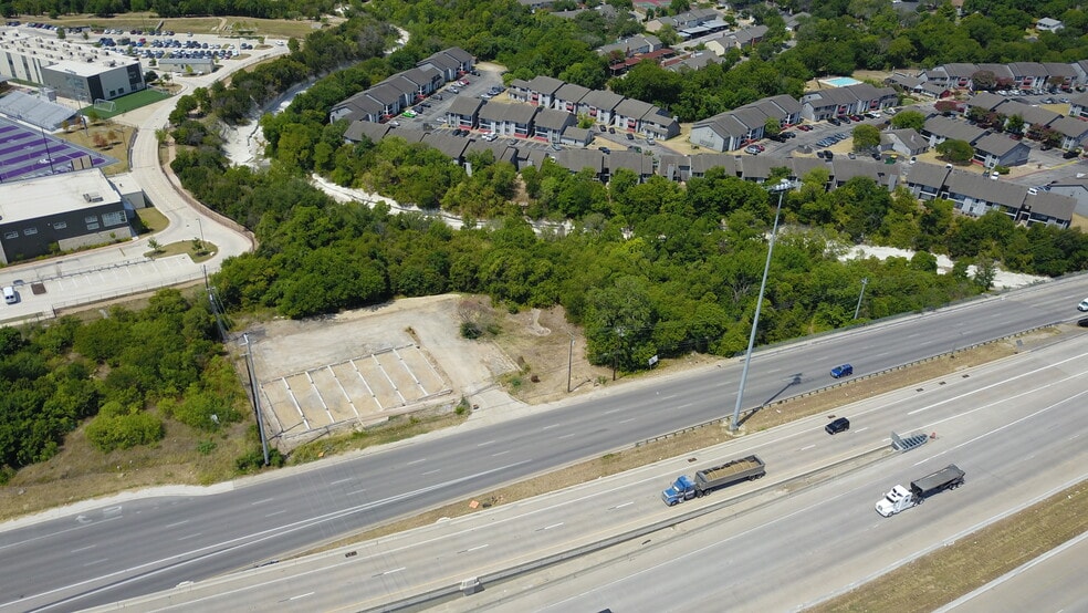 2215 E Anderson Ln, Austin, TX for sale - Building Photo - Image 2 of 32