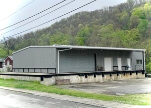 1160 Riverside Drive Dr, Prestonsburg, KY for lease Building Photo- Image 1 of 1