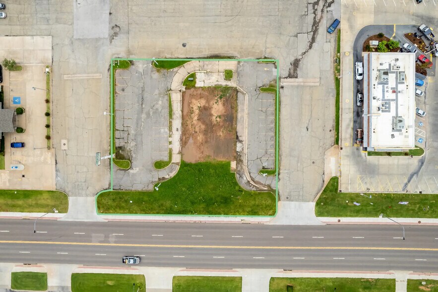 2210 E Main St, Cushing, OK for sale - Building Photo - Image 1 of 4