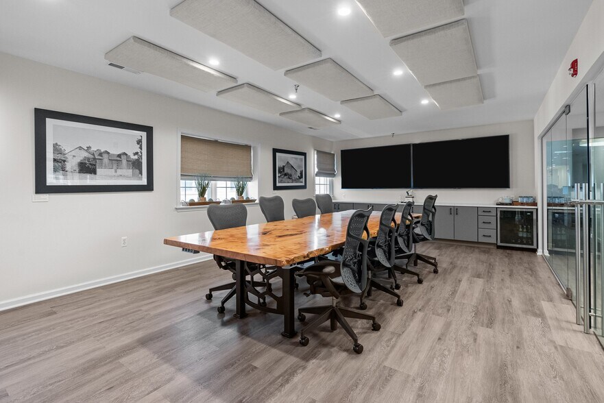 790 Newtown Yardley Rd, Newtown, PA for lease - Interior Photo - Image 3 of 47