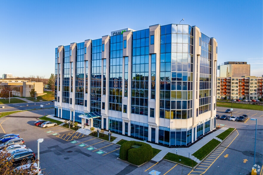 3400 Boul Du Souvenir, Laval, QC à louer - Photo du bâtiment - Image 2 de 11