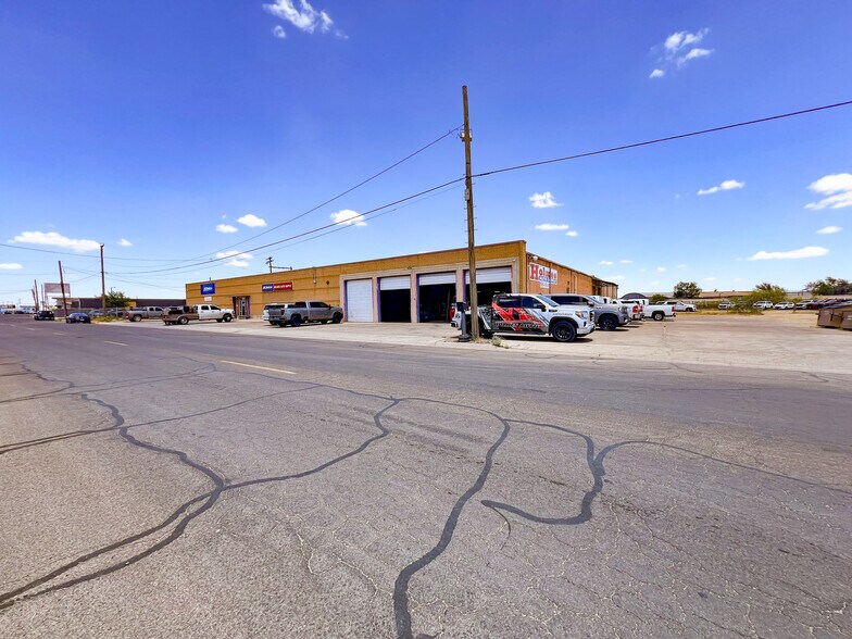 3301 Bankhead Hwy, Midland, TX à vendre - Photo du bâtiment - Image 2 de 21