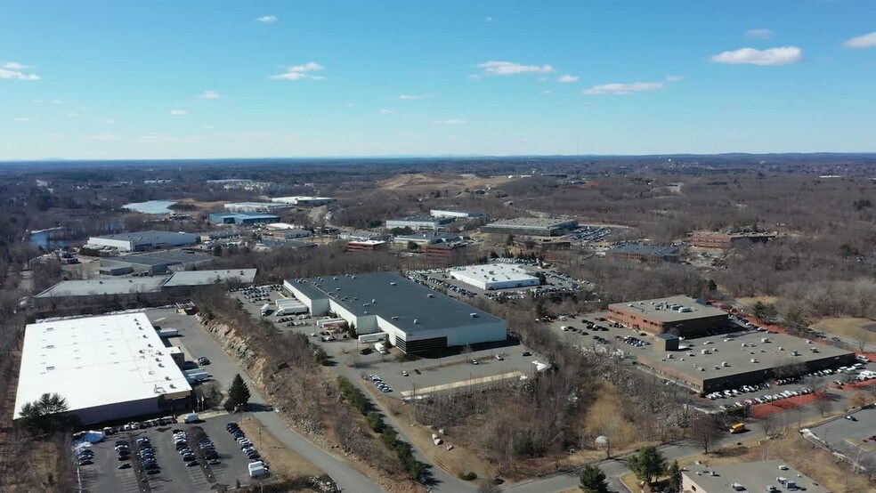 3 Technology Dr, Peabody, MA à louer - Vidéo aérienne - Image 2 de 5