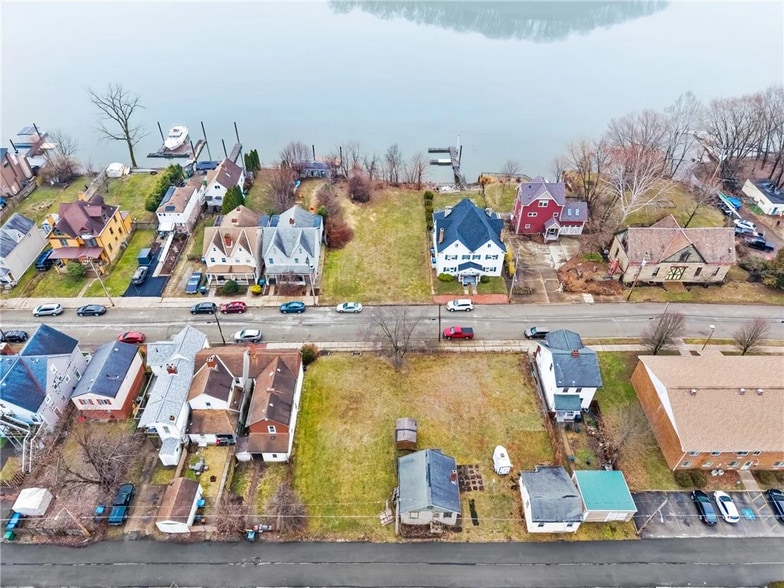 532 Penn St, Verona, PA for sale - Building Photo - Image 1 of 1