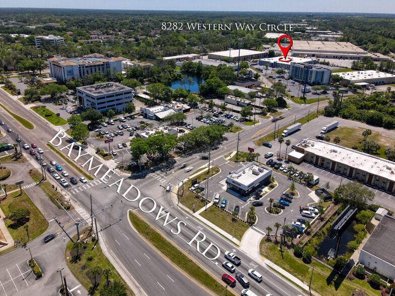 8282 Western Way Cir, Jacksonville, FL for lease - Building Photo - Image 2 of 33