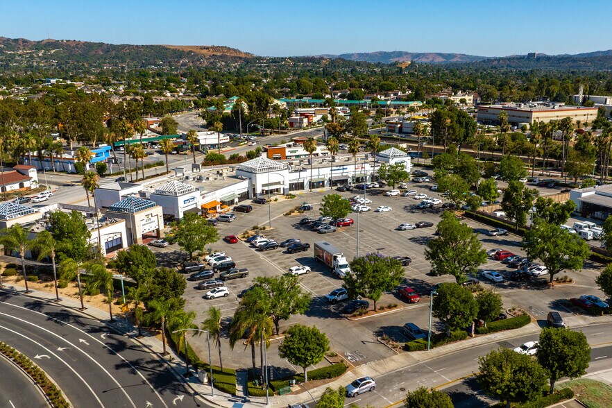 310-332 S California Ave, West Covina, CA à vendre - Photo du bâtiment - Image 3 de 7