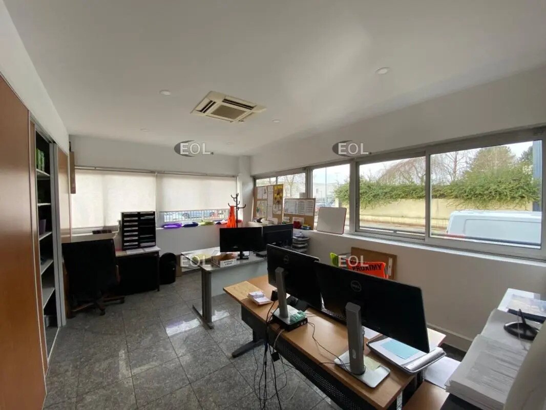 Flex in Combs-la-Ville for lease Interior Photo- Image 1 of 15