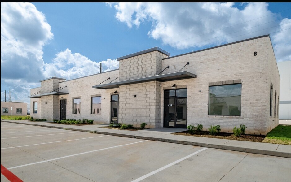 30625 Kingsland Blvd, Brookshire, TX à louer - Photo du bâtiment - Image 1 de 6
