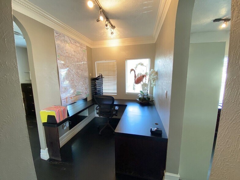 1635 Richmond Ave, Houston, TX à vendre - Photo intérieure - Image 3 de 16