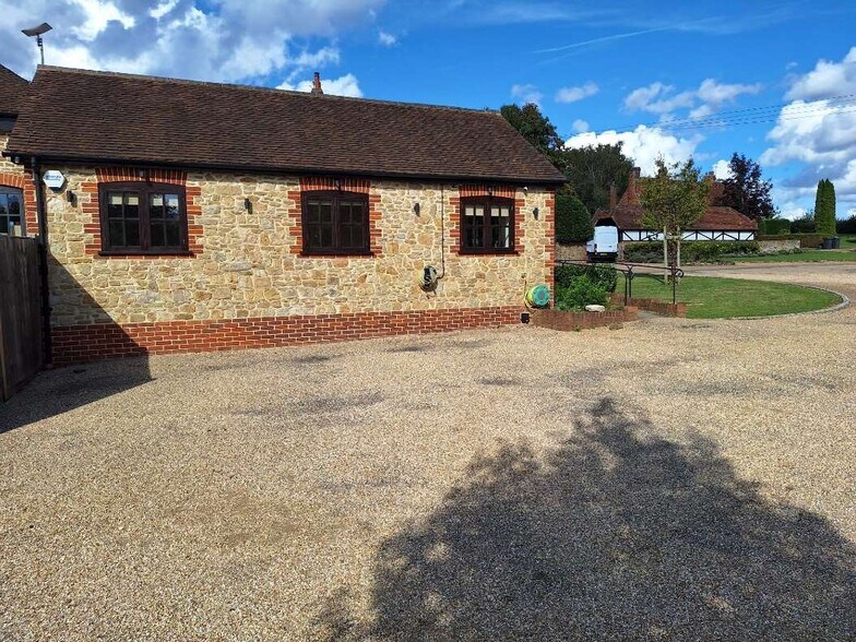 The Studio & The Steddle Granary, Godalming à louer - Photo du bâtiment - Image 2 de 4