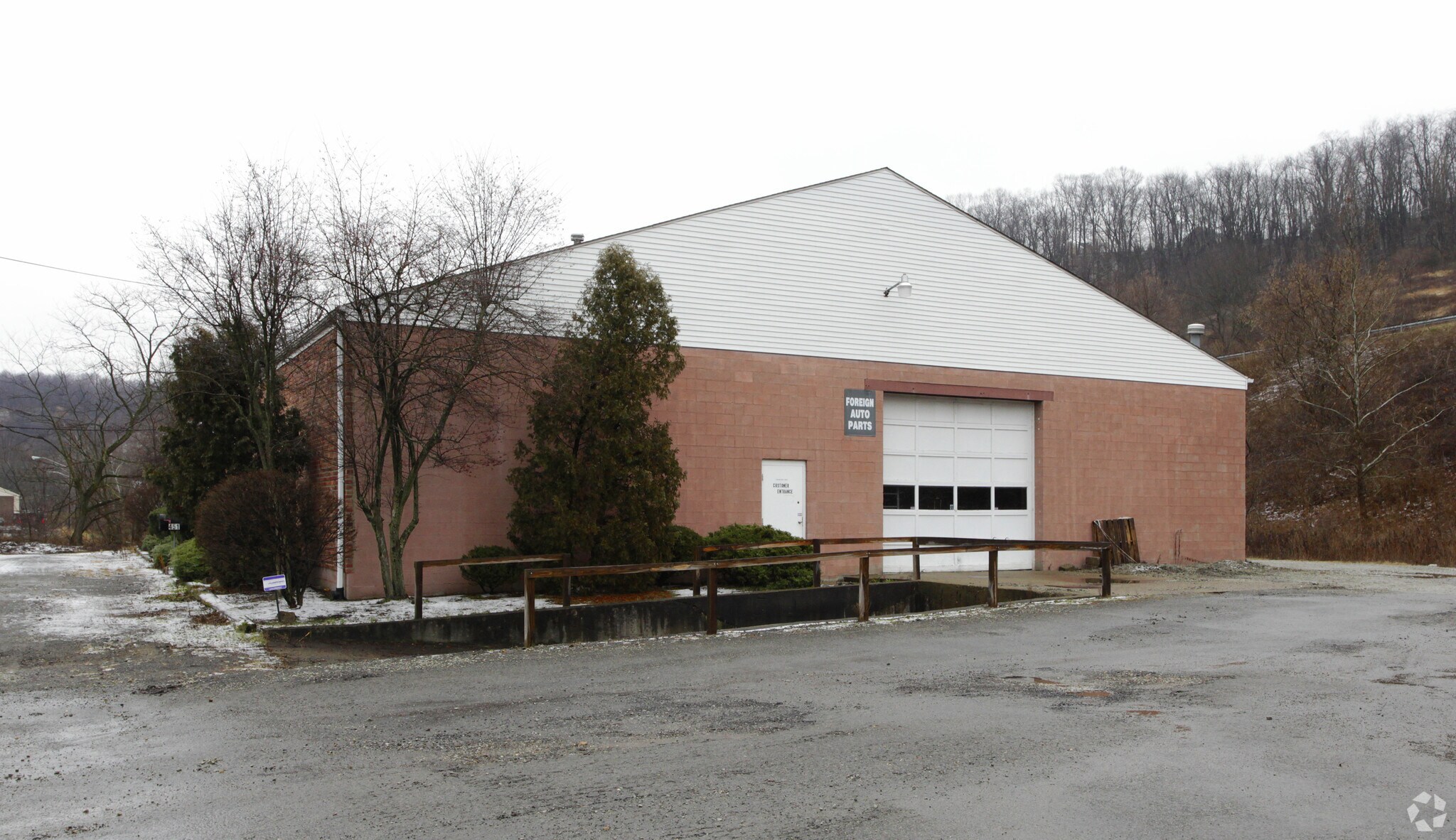 451 Millers Run Rd, Morgan, PA à louer Photo principale- Image 1 de 3