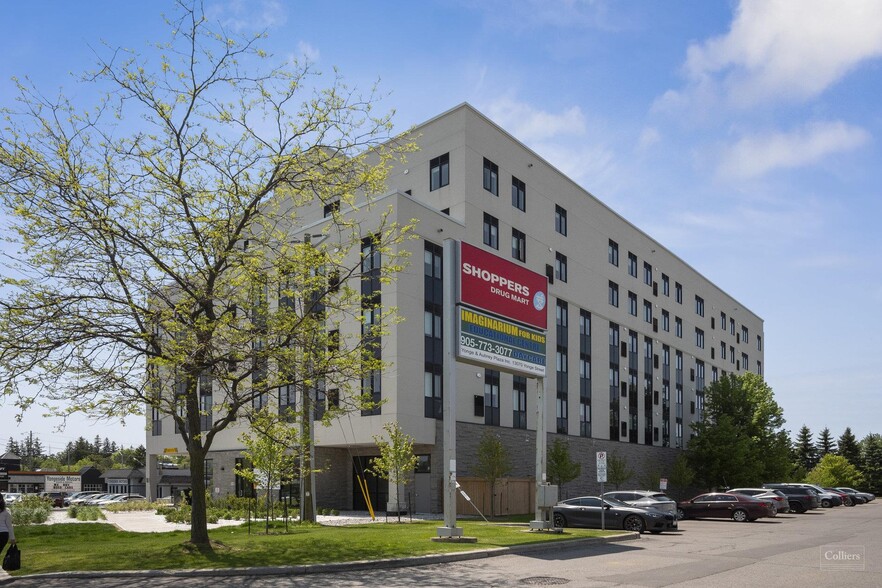 13042 Yonge St, Richmond Hill, ON for sale - Building Photo - Image 2 of 3
