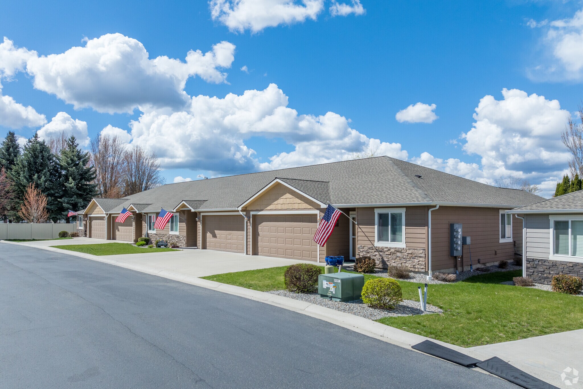 19106 E Sprague Ave, Spokane Valley, WA à vendre Photo principale- Image 1 de 1