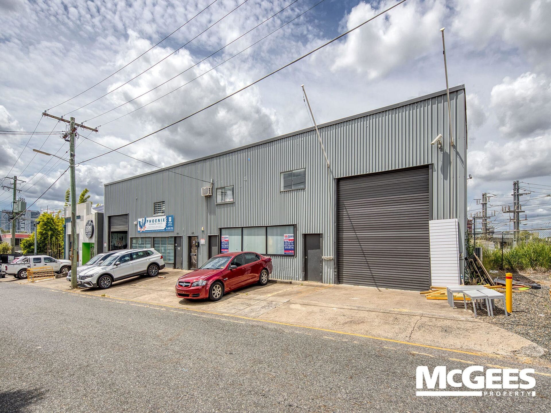 26-28 Burke St, Woolloongabba for lease Primary Photo- Image 1 of 2