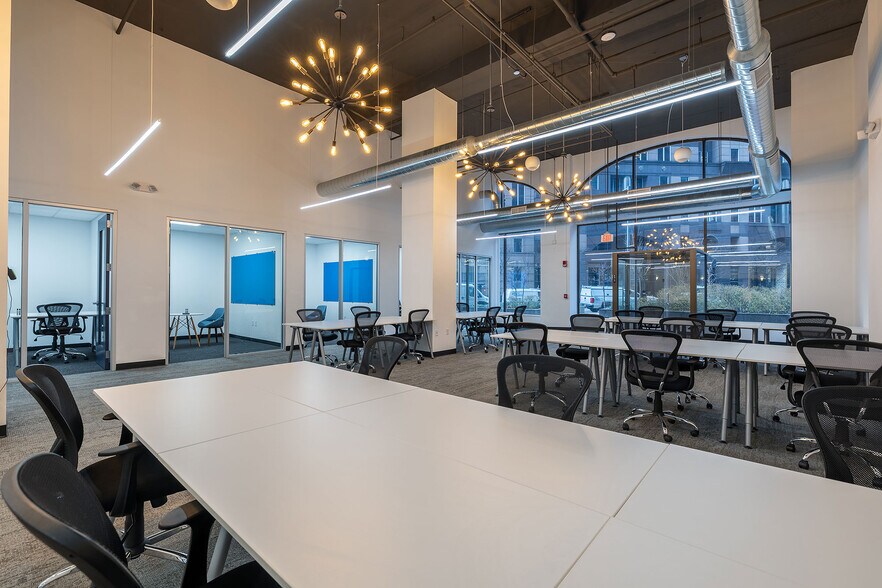 606 Liberty Ave, Pittsburgh, PA à louer - Photo intérieure - Image 3 de 13