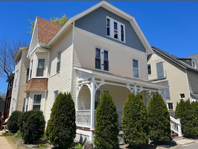 15 Russell St, Worcester, MA à vendre - Photo principale - Image 1 de 1