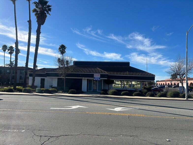 1129 N H St, Lompoc, CA à louer - Photo du bâtiment - Image 3 de 10