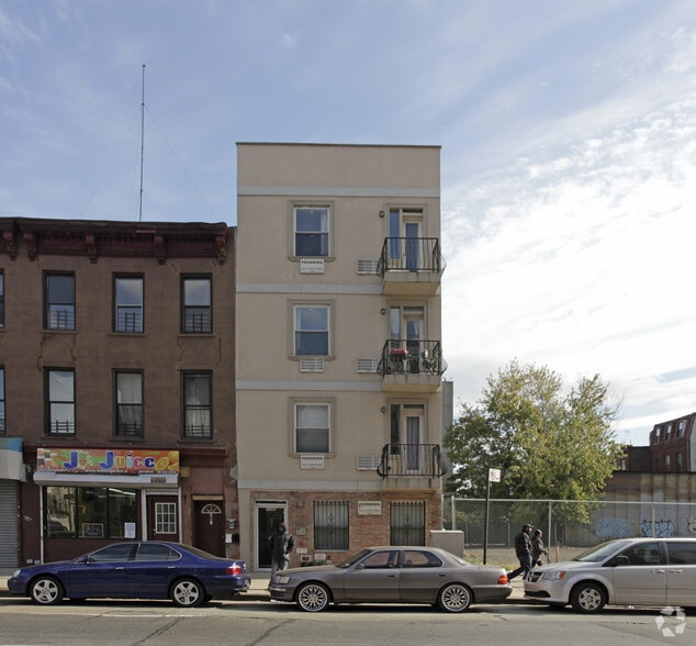 1095 Bedford Ave, Brooklyn, NY for sale - Building Photo - Image 2 of 10