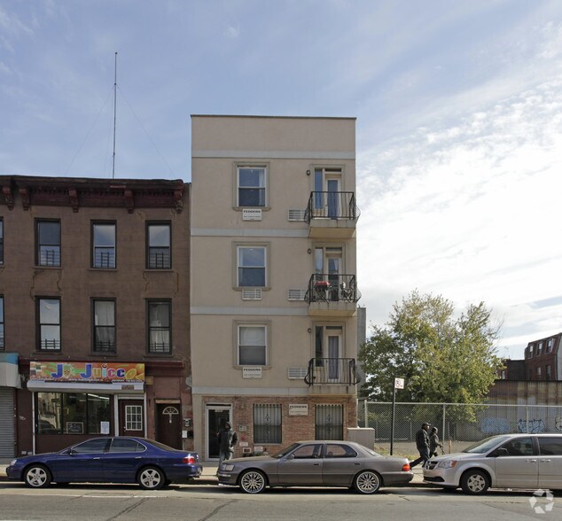 1095 Bedford Ave, Brooklyn, NY à vendre - Photo du bâtiment - Image 2 de 10