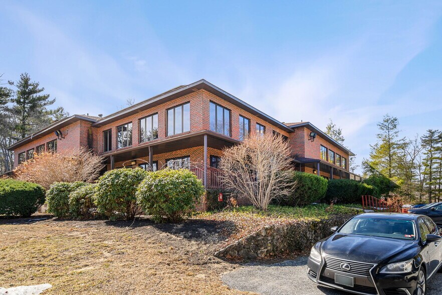 135 Folly Mill Rd, Seabrook, NH à vendre - Photo du bâtiment - Image 3 de 13