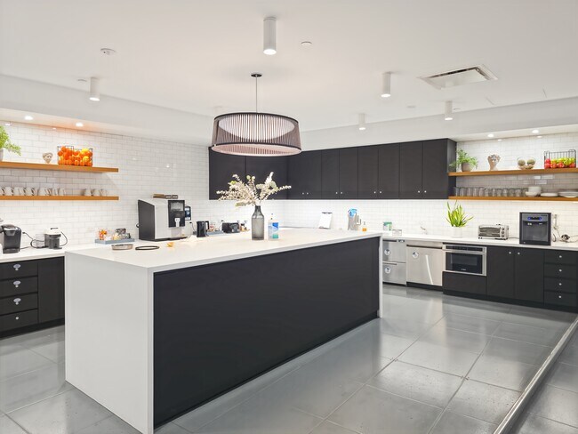 More details for 115 Myrtle Ave, Brooklyn, NY - Coworking for Lease