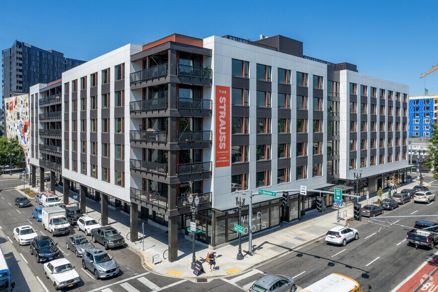 77 NE Grand Ave, Portland, OR à louer - Photo principale - Image 1 de 33