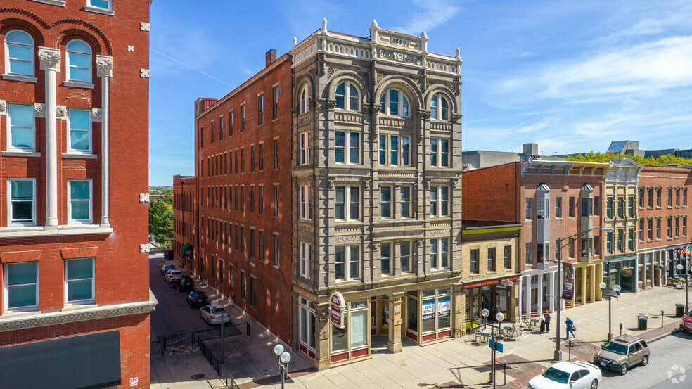 326-328 S High St, Columbus, OH à louer - Photo principale - Image 1 de 11