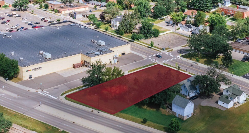 305 2nd Ave S, Sauk Rapids, MN à vendre - Photo du bâtiment - Image 2 de 4