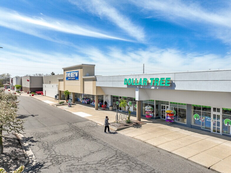 30000-30180 Grand River Ave, Farmington Hills, MI à louer - Photo du bâtiment - Image 2 de 9