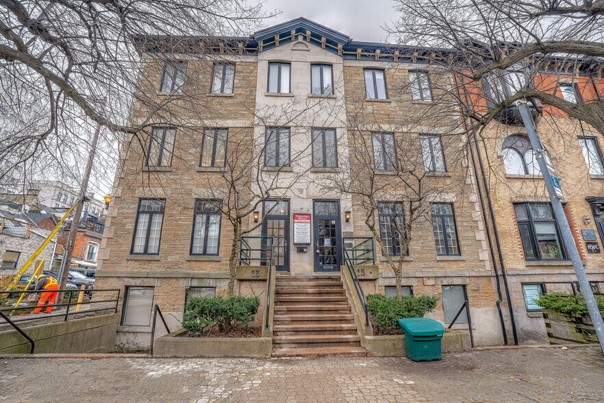 15 Bold St, Hamilton, ON à vendre - Photo du bâtiment - Image 2 de 27