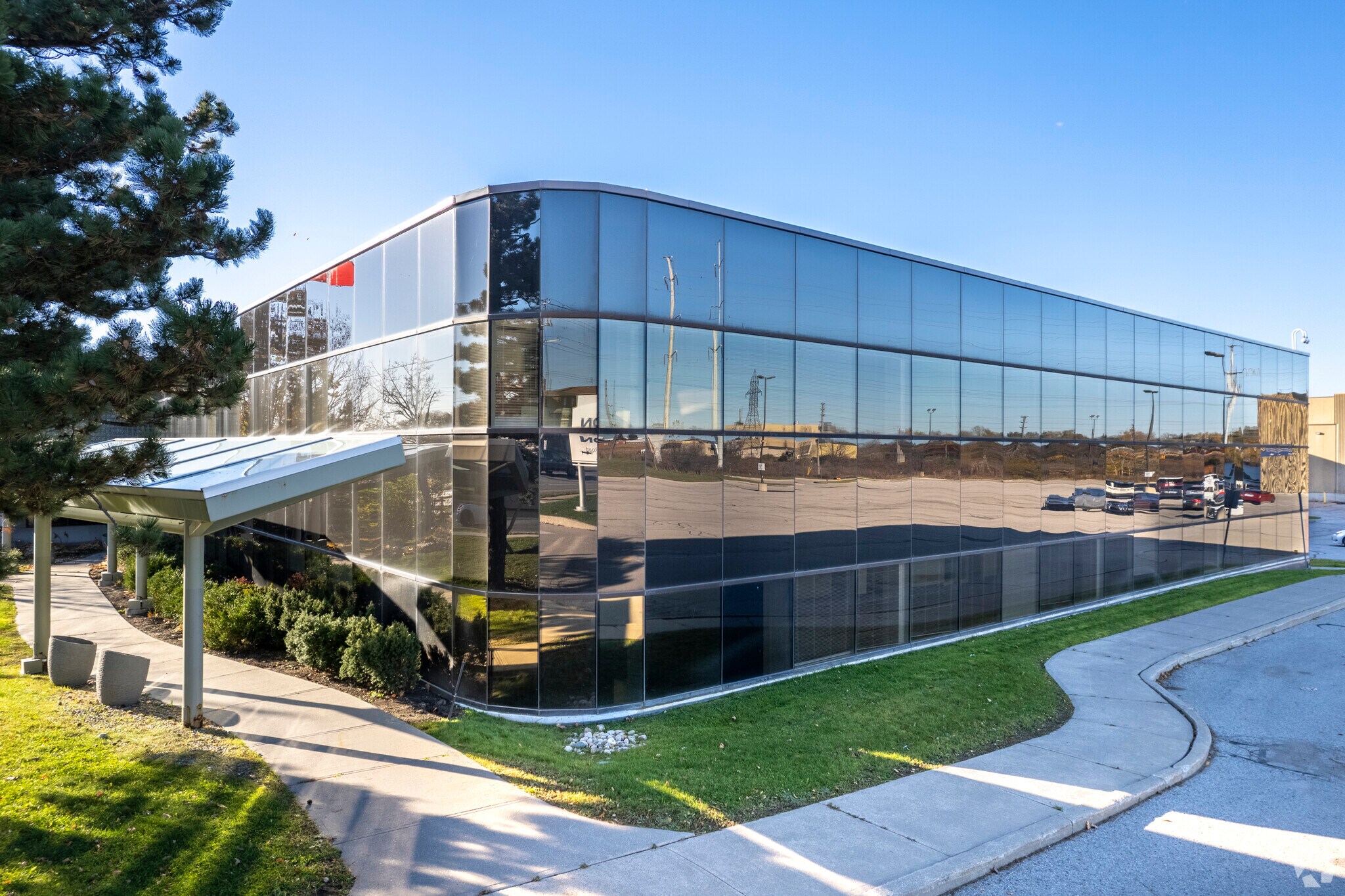 1120 Birchmount Rd, Toronto, ON à louer Photo principale- Image 1 de 5