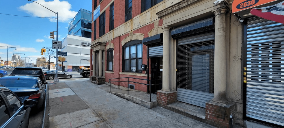 100 Pennsylvania Ave, Brooklyn, NY à louer - Photo du bâtiment - Image 2 de 18