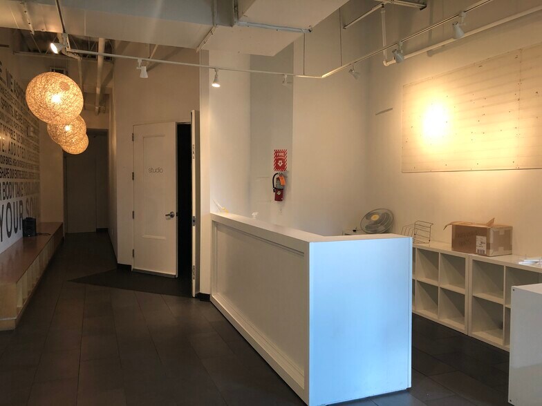 7 Popham Rd, Scarsdale, NY à louer - Photo intérieure - Image 2 de 10