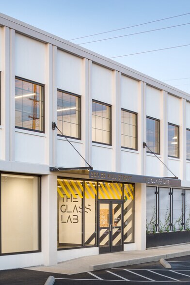 350 SE Mill St, Portland, OR à louer - Photo du bâtiment - Image 2 de 18