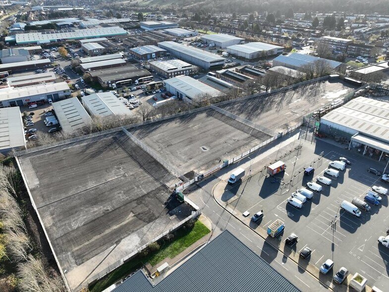 Dallow Road, Luton à louer - Photo du bâtiment - Image 3 de 21