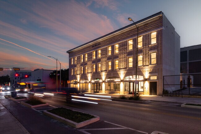 Plus de détails pour 212 N Alamo St, San Antonio, TX - Commerce de détail à louer