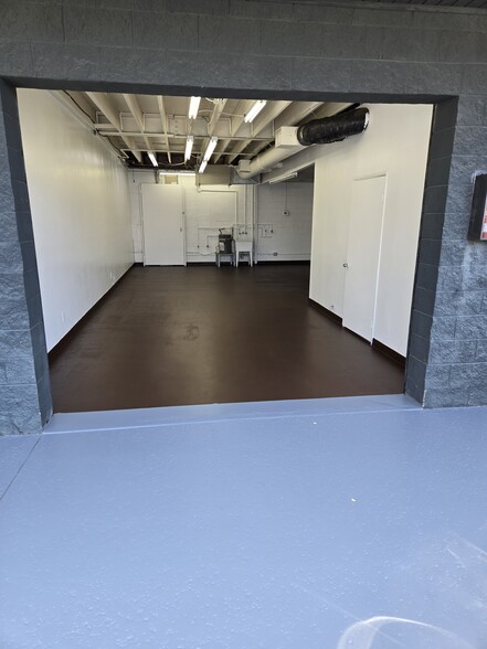 3740 Overland Ave, Los Angeles, CA for lease - Building Photo - Image 2 of 12