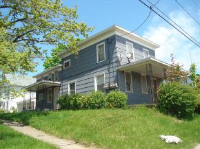 111 W Utica St, Oswego, NY à vendre - Photo principale - Image 1 de 1