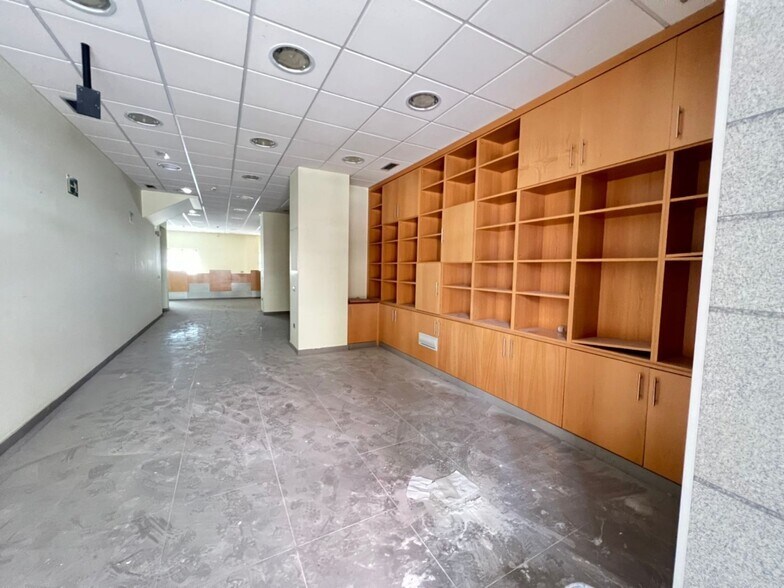 Commerce de détail dans León, León à vendre - Photo du bâtiment - Image 3 de 15