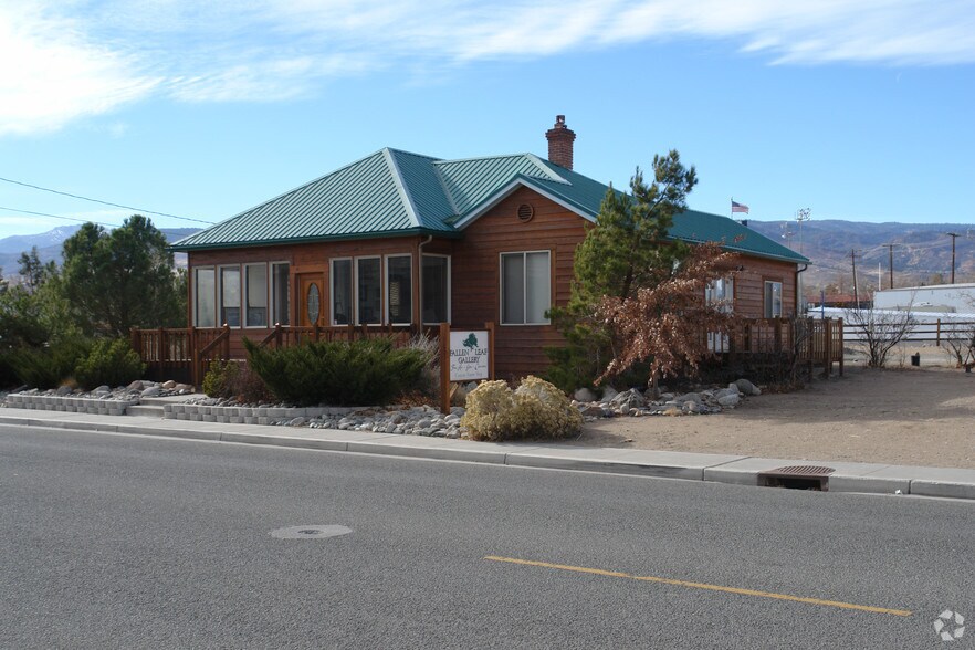 3675 Baker Ln, Reno, NV à louer - Photo du bâtiment - Image 2 de 8