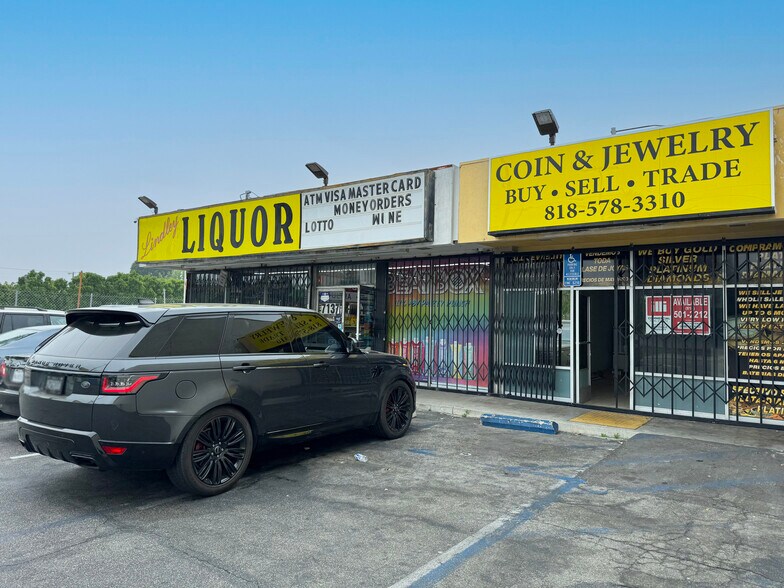 7137-7147 Lindley Ave, Reseda, CA à louer - Photo du bâtiment - Image 2 de 3