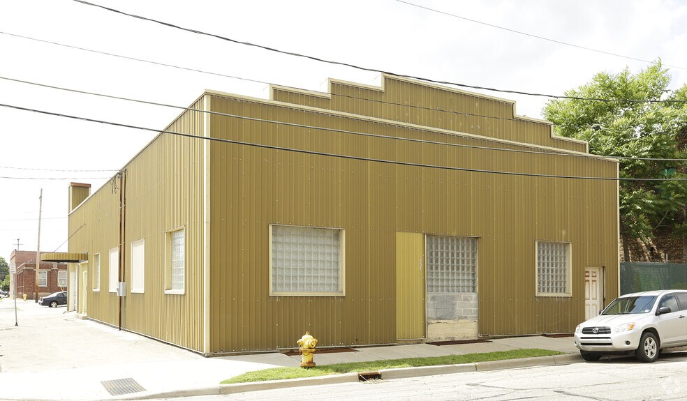 337 Mount Vernon Ave NW, Grand Rapids, MI à vendre - Photo principale - Image 3 de 10