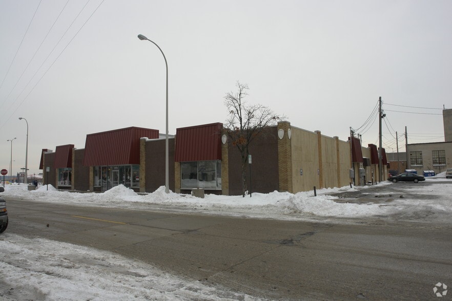 878-880 Jefferson St, Muskegon, MI for lease - Building Photo - Image 3 of 4