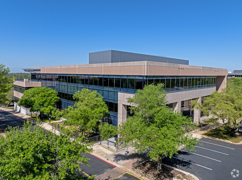 6500 River Place Blvd, Austin, TX à louer - Photo du bâtiment - Image 1 de 20