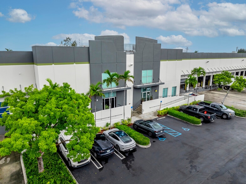 11205-11265 NW 131st St, Medley, FL for lease - Building Photo - Image 2 of 8