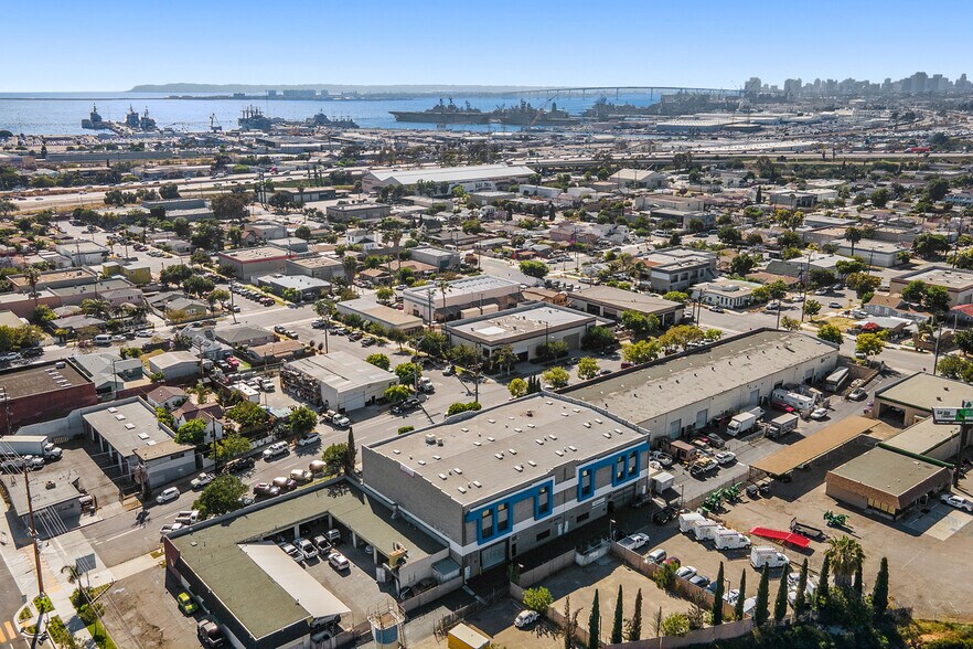 1703-1705 Hoover Ave, National City, CA à louer - Photo du bâtiment - Image 3 de 15