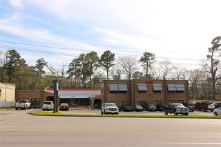 3421 W Davis St, Conroe, TX à louer - Photo du bâtiment - Image 3 de 72